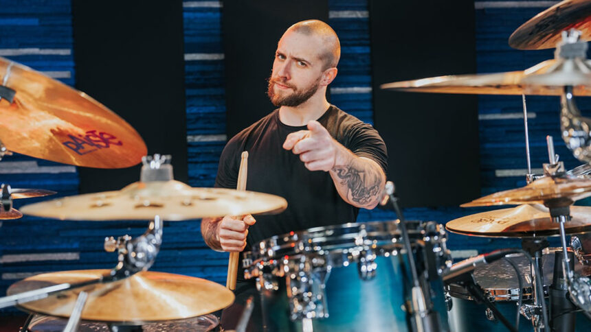Eloy Casagrande Eloy Casagrande, mejor baterista de metal