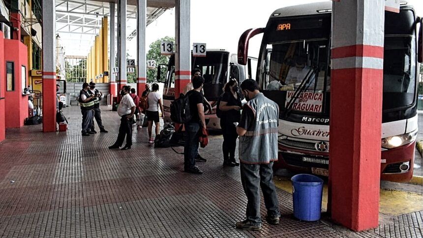 Terninal de Asuncion Denuncian Aumento de Tarifas de Transporte: Usuarios Indignados