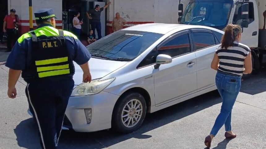 Limpiavidrios pierde la vida en violento choque