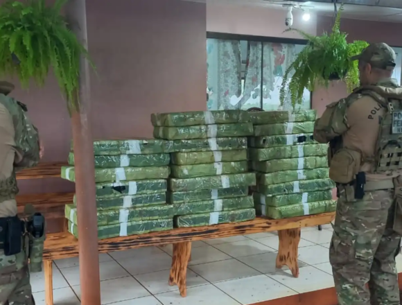 Puertos clandestinos y marihuana incautada