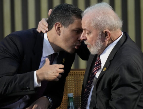Peña busca convencer a Macron del acuerdo