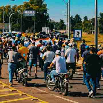 Marchan en Coronel Oviedo para salvar el río Tebicuary