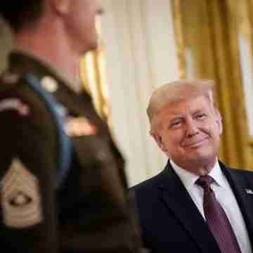 trumo dinamarca Dinamarca enfrenta amenazas de Trump sobre Groenlandia
