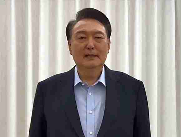 Arrestan al presidente destituido Yoon Suk-yeol