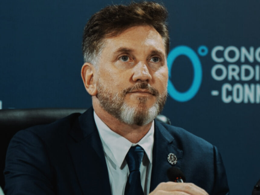ALejandro Dominguez El presidente de la Conmebol exige al Banco Atlas devolver millones desviados por Leoz