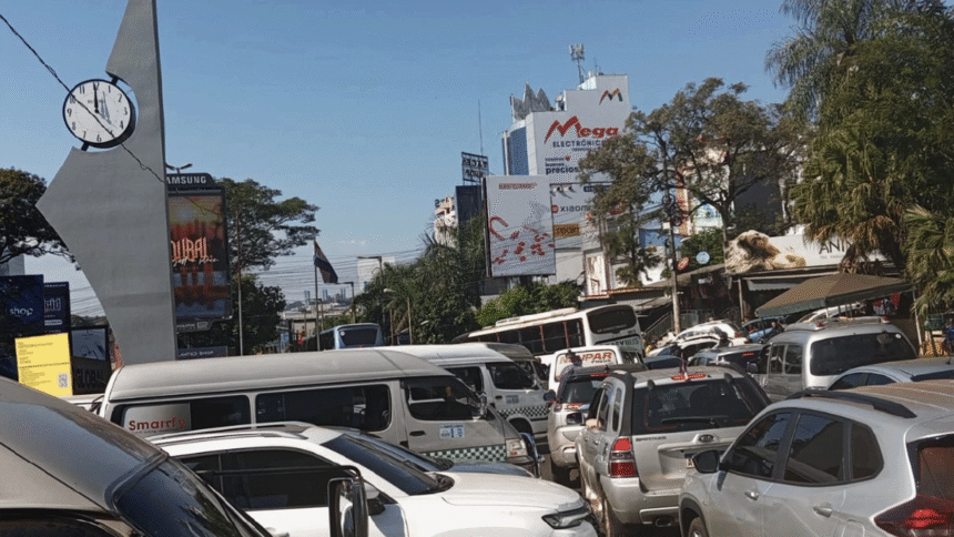 cde Persisten caos y congestión vial en CDE