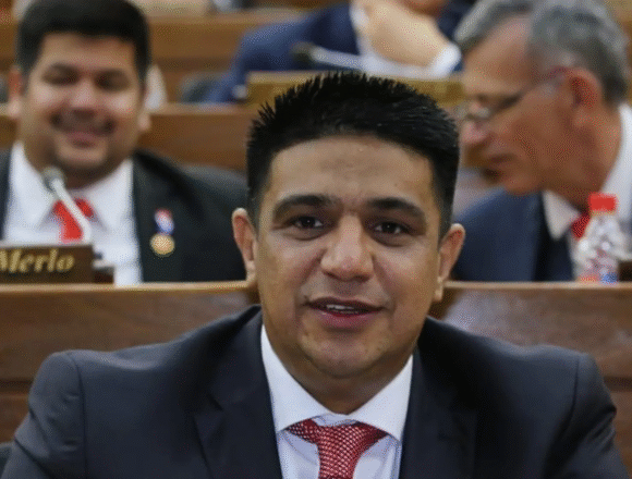 diputado Diputado propone romper con Taiwán pronto