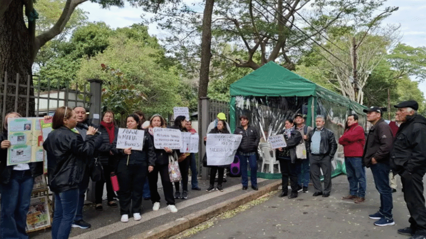 Víctimas de mafia de pagarés exigen respuesta urgente