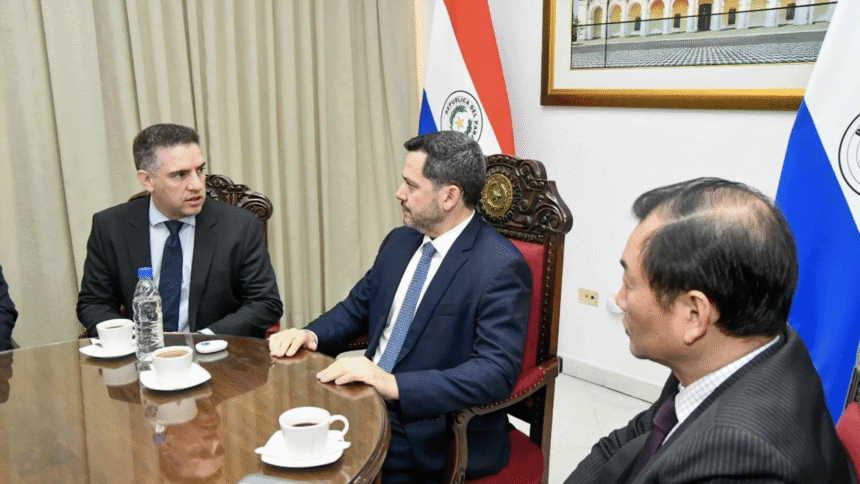 Villate niega culpa y pide viceministerios