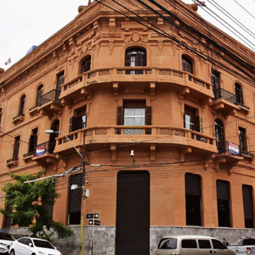 MEF reduce gastos y se declara ejemplo