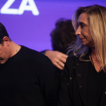 Milei prueba mesa política tras derrota