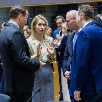 UE exige paz justa y durable