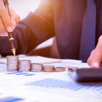 Morosidad bancaria baja pero persisten focos