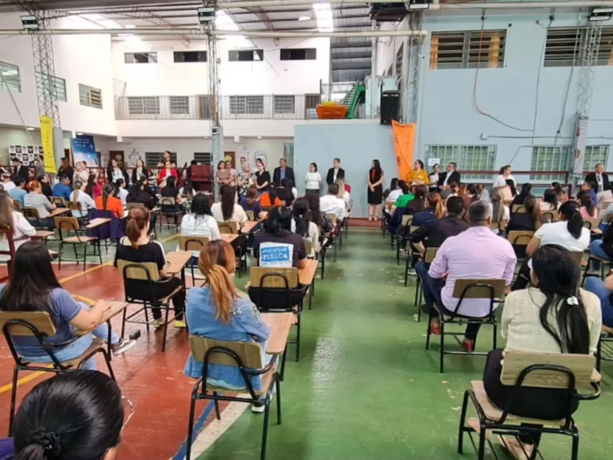 Salud desigual docentes reprobados y deuda